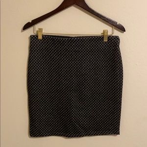 Black & Cream Patterned Loft Skirt Size M EUC